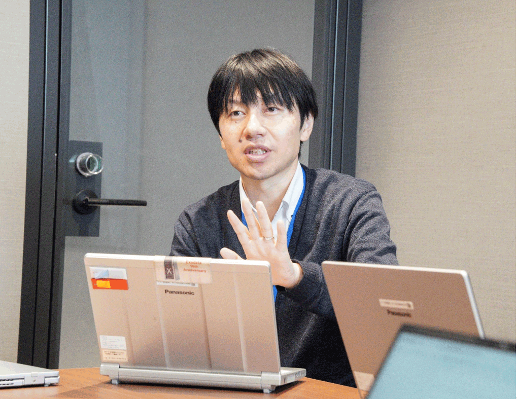 インフラソリューション本部 プラットフォームサービス事業部 インフラ標準サービス DB基盤チーム チームリーダー 辻本様